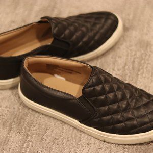 Women's Reese Memory Foam Insole Sneakers USED